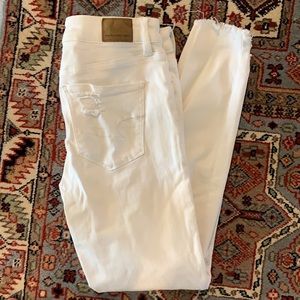American Eagle white ripped denim jeans